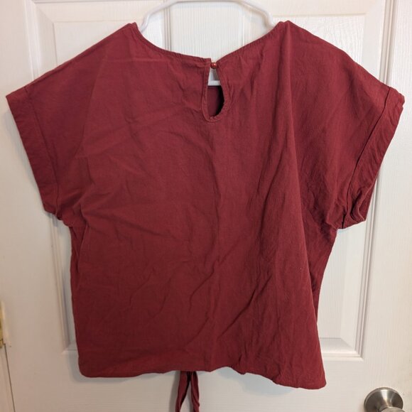 Keyhole Boxy Top - Picture 3 of 3